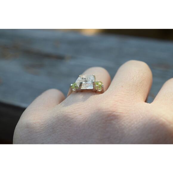 Peridot Ring, unique raw stone ring, natural gemstone ring, anniversary ring - Picture 6 of 8
